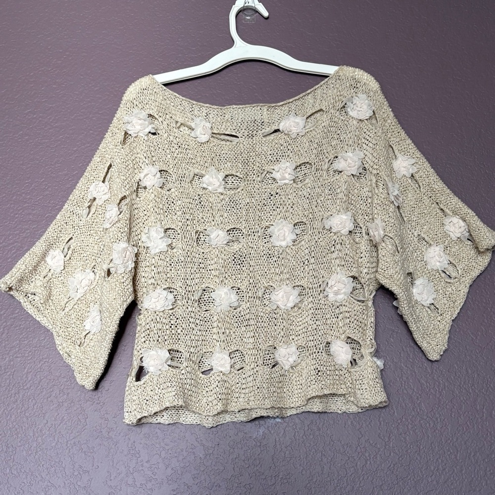 Scrap Work sz S Whimsical Cream Open Knit Dainty Ivory Flowers 3/4 Bell Sleeves
